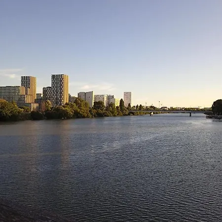 Standing Vue Panoramique Sur *