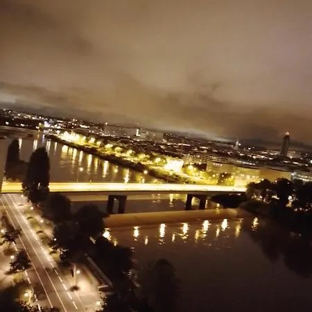 Standing Vue Panoramique Sur *