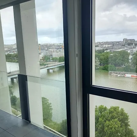 Standing Vue Panoramique Sur Nantes