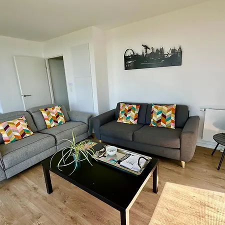 Standing Vue Panoramique Sur Apartment Nantes