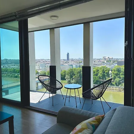 Standing Vue Panoramique Sur